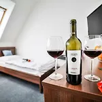 Vincent Hotel 3*