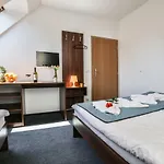 Hotel Vincent 3*