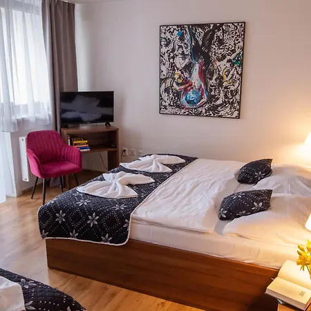 Vincent Hotel